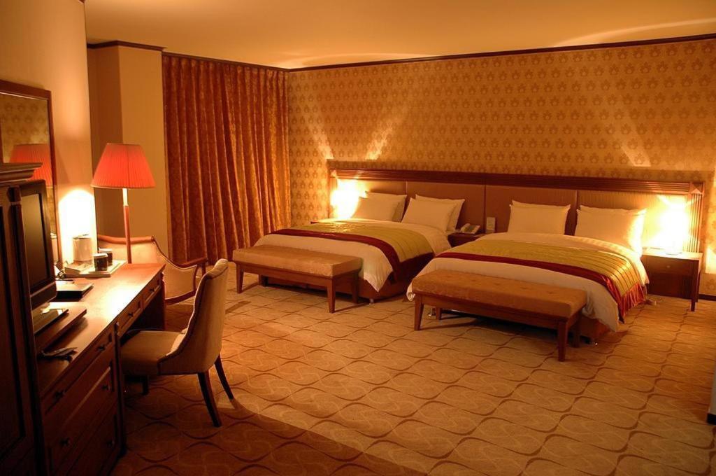 Sunjin Grand Hotel Ulaanbaatar Exterior photo